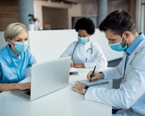 The Rise of Subscription-Based Healthcare Software for Small Clinics